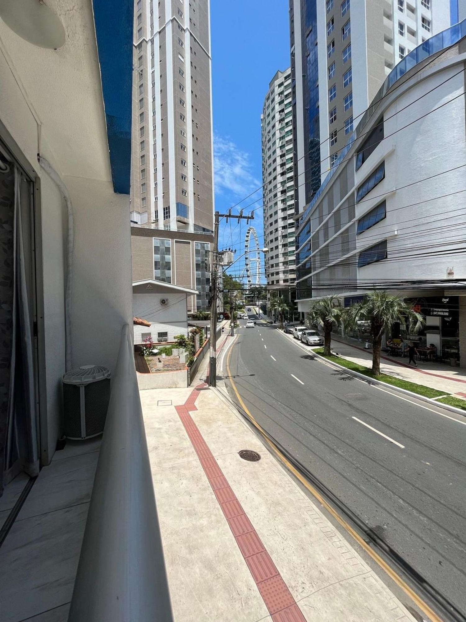 Ma01- Kitnet Com Ar | Vista Big Wheel | Garagem Apartman Balneário Camboriú Kültér fotó